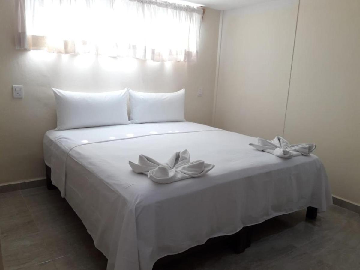 Ashly Loma Larga Hotel Acapulco Buitenkant foto