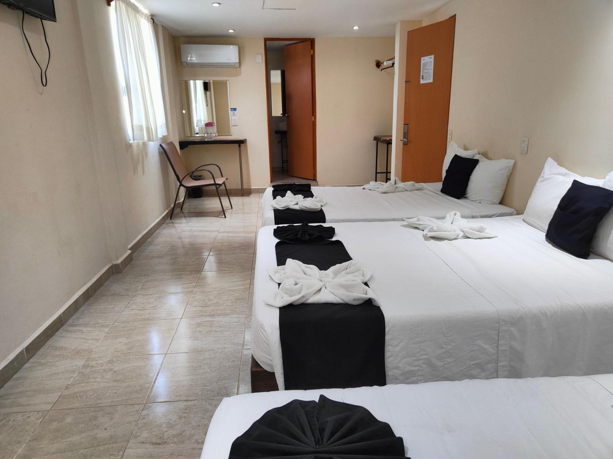 Ashly Loma Larga Hotel Acapulco Buitenkant foto