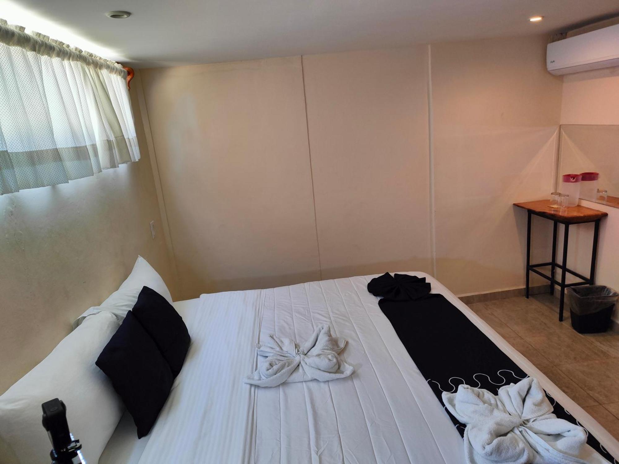 Ashly Loma Larga Hotel Acapulco Buitenkant foto