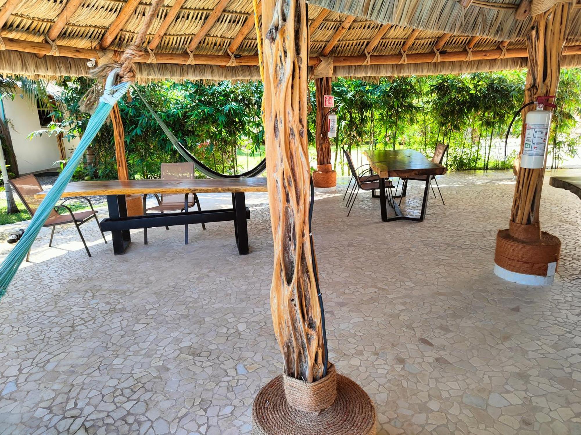 Ashly Loma Larga Hotel Acapulco Buitenkant foto