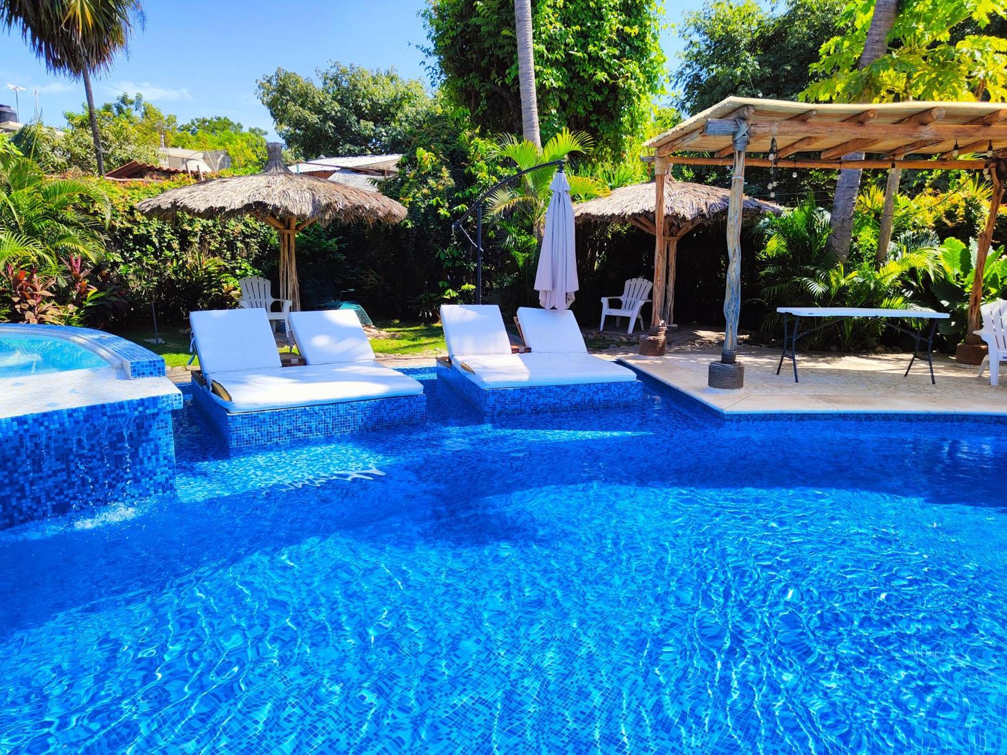 Ashly Loma Larga Hotel Acapulco Buitenkant foto